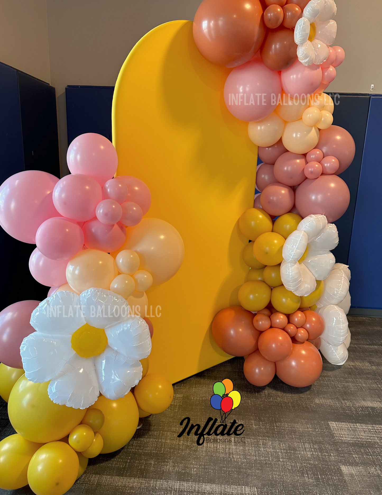 Groovy - Backdrop & Garland Arch Display