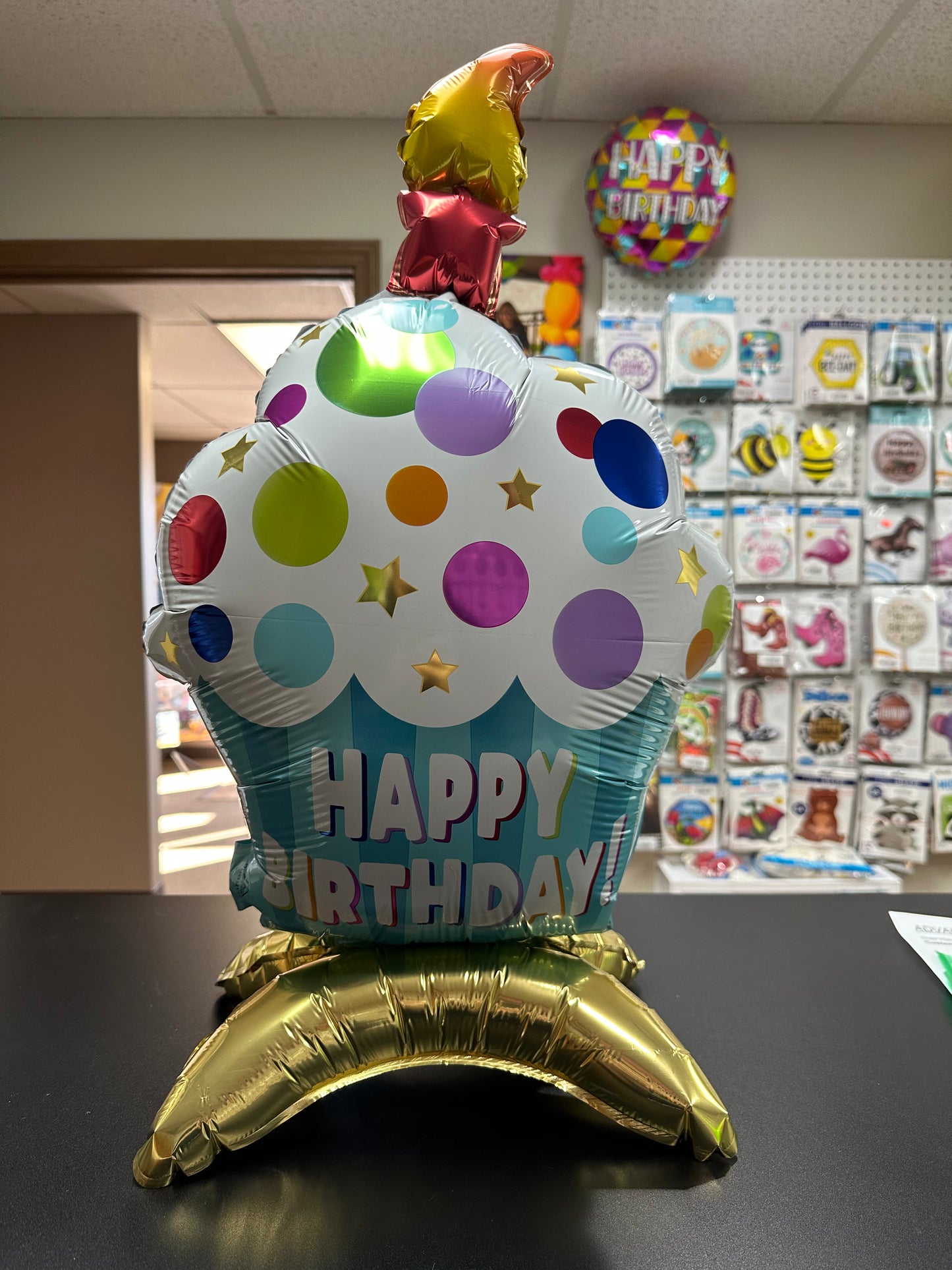 Happy Birthday - Air-Filled Cupcake