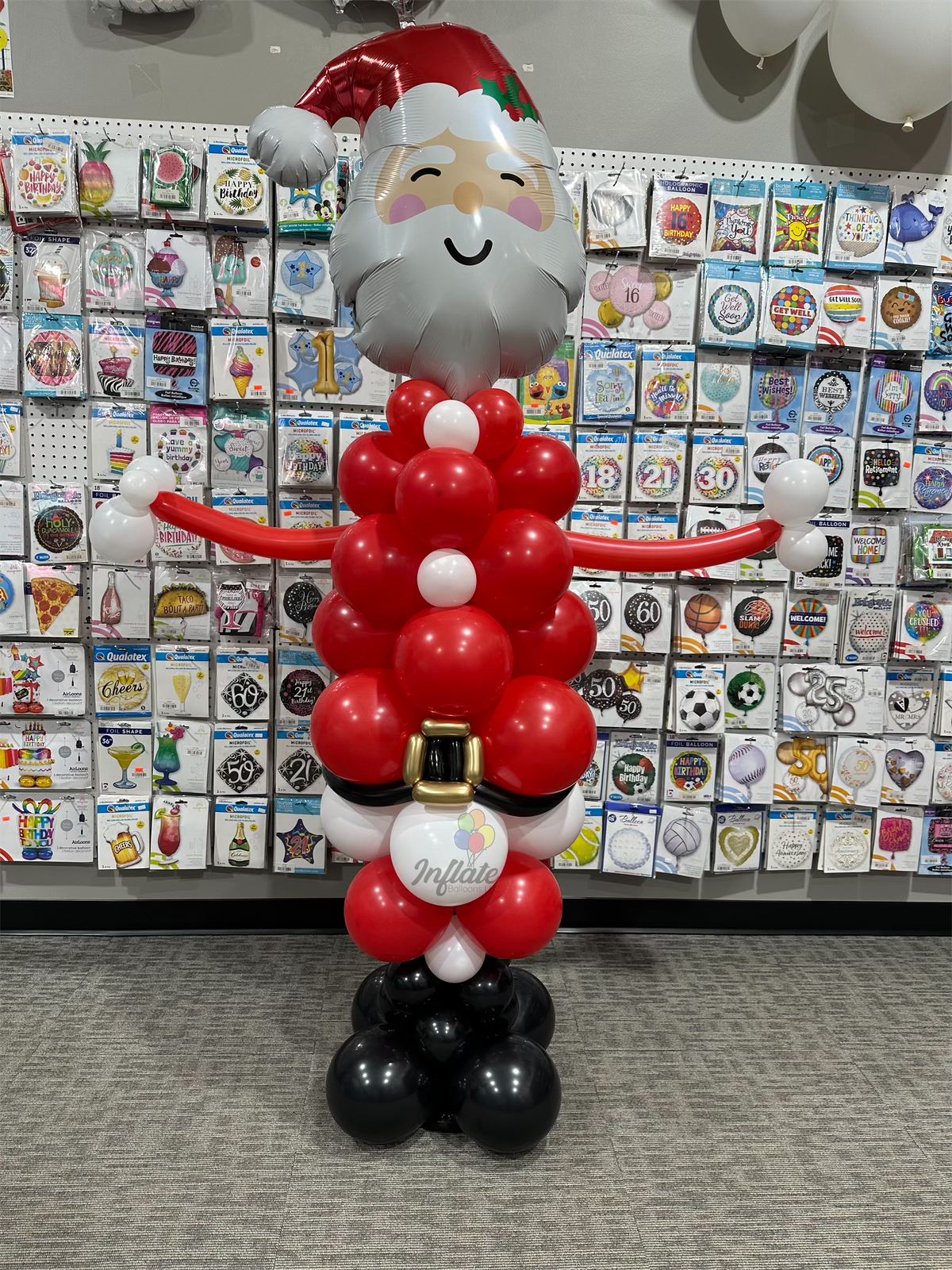 Santa Sculpture – Inflate Balloons