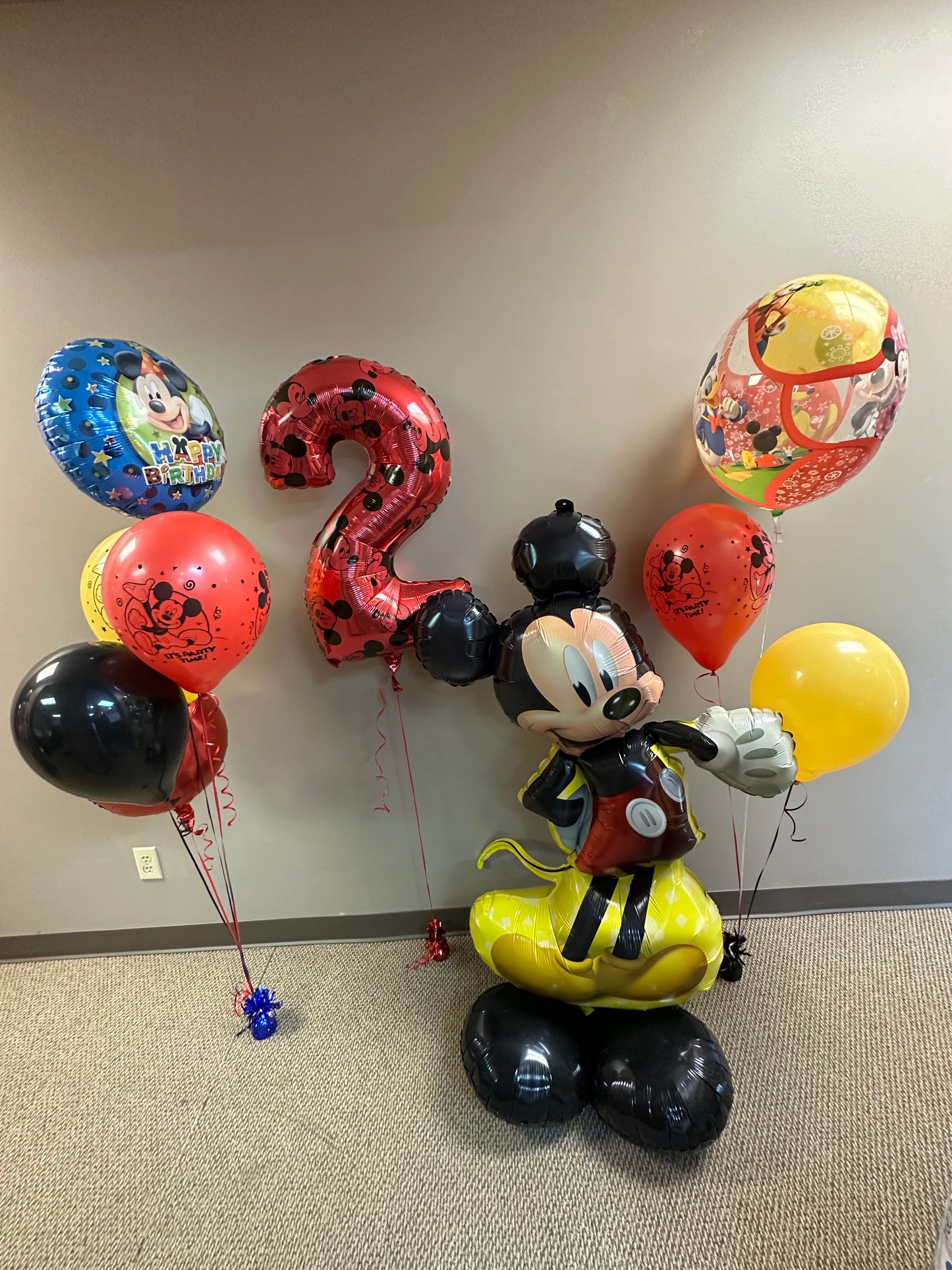 Latex - Happy Birthday Mickey Mouse